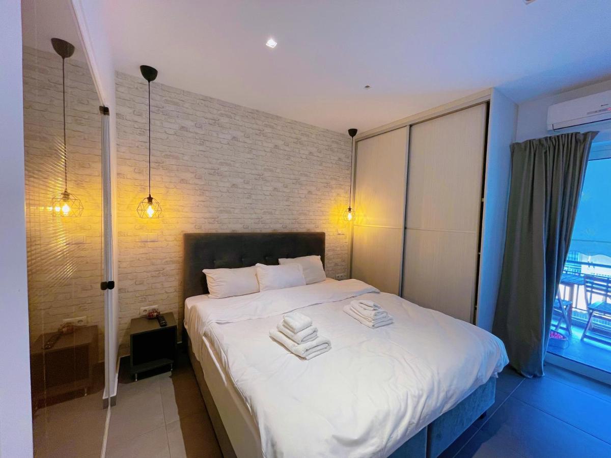 Wsd Hera Luxury Stylish 2Bd Apt With City View Balcony Near Merto 雅典 外观 照片